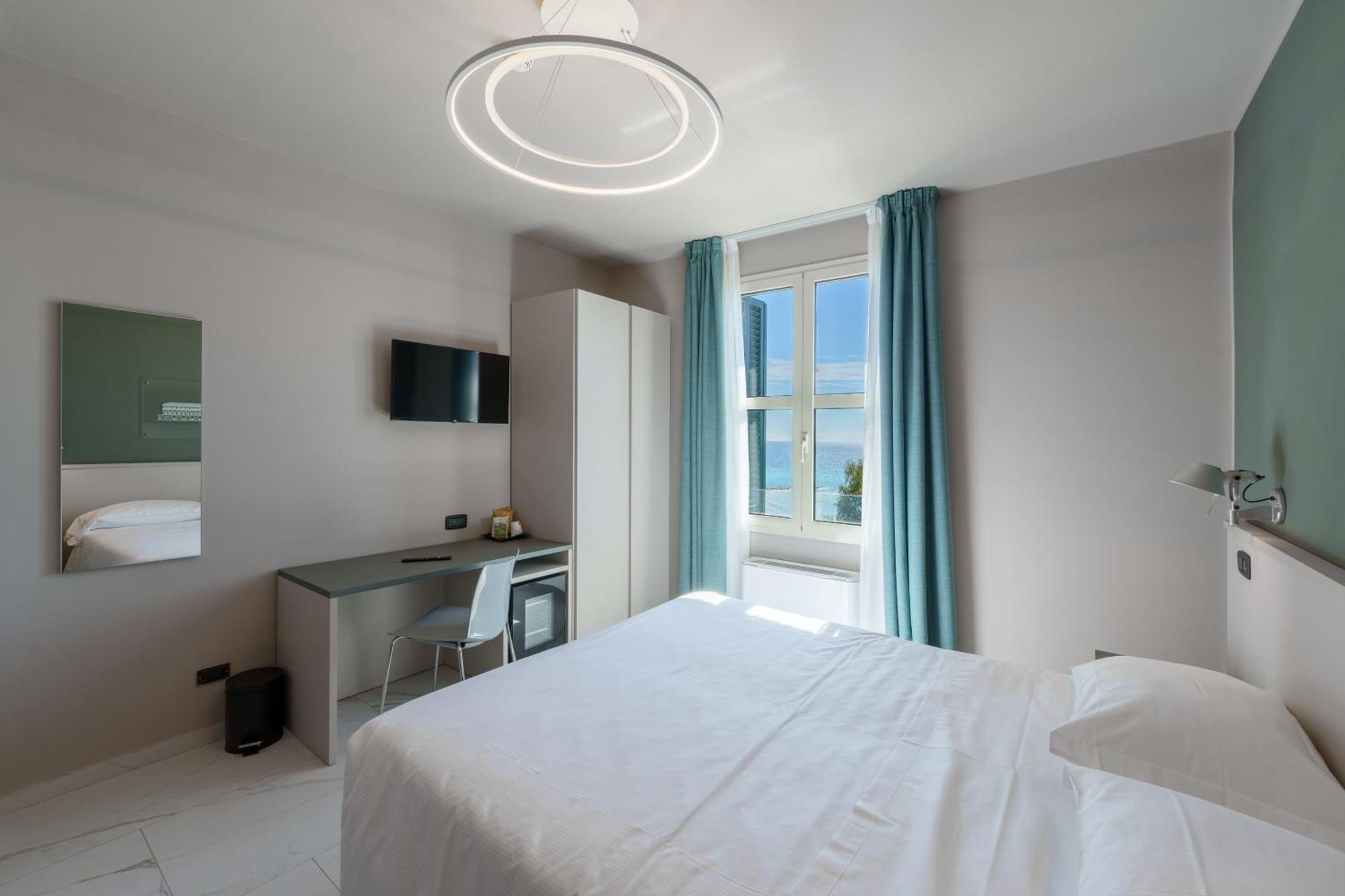 Hotel Villa Levi Sanremo Exterior photo
