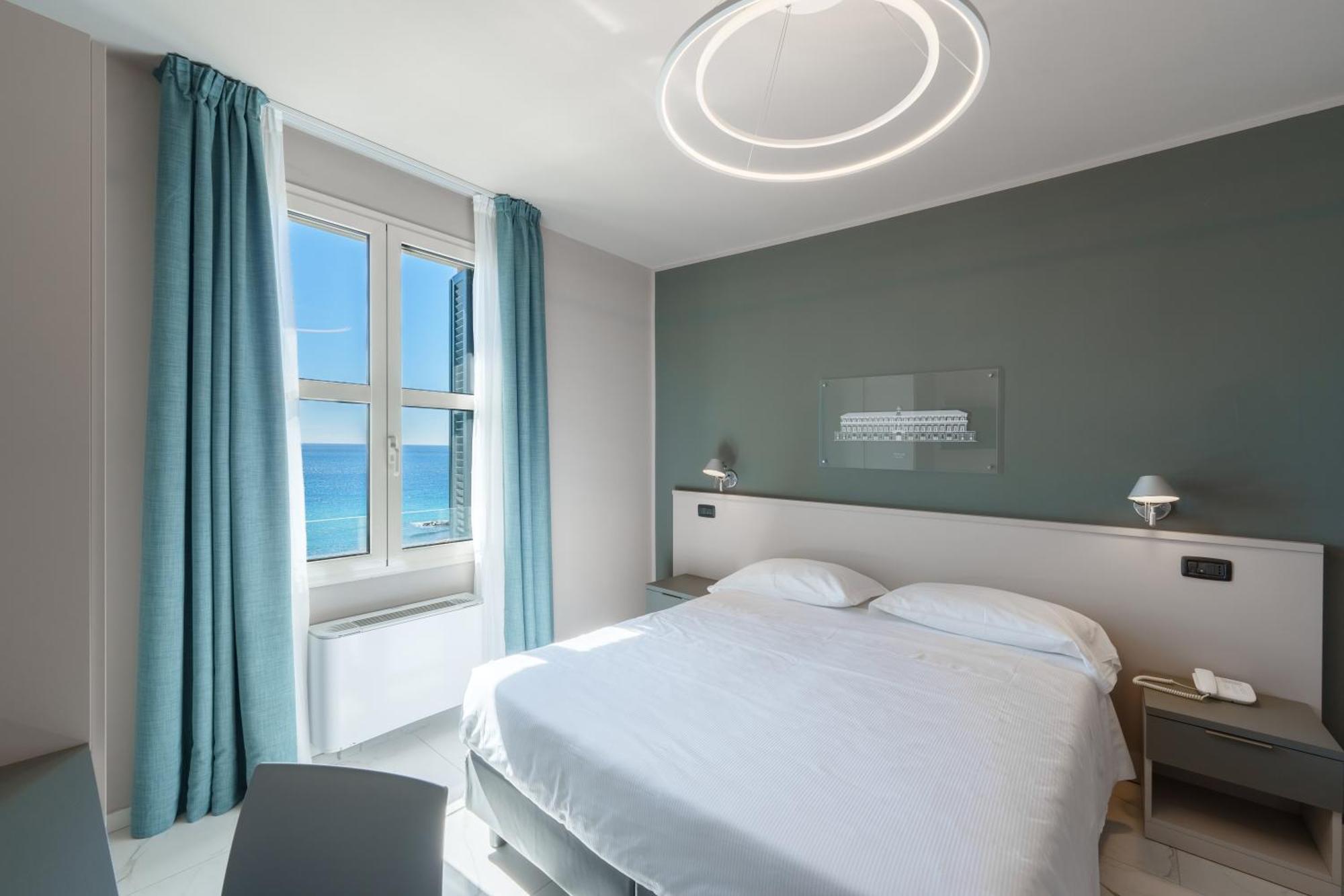 Hotel Villa Levi Sanremo Exterior photo