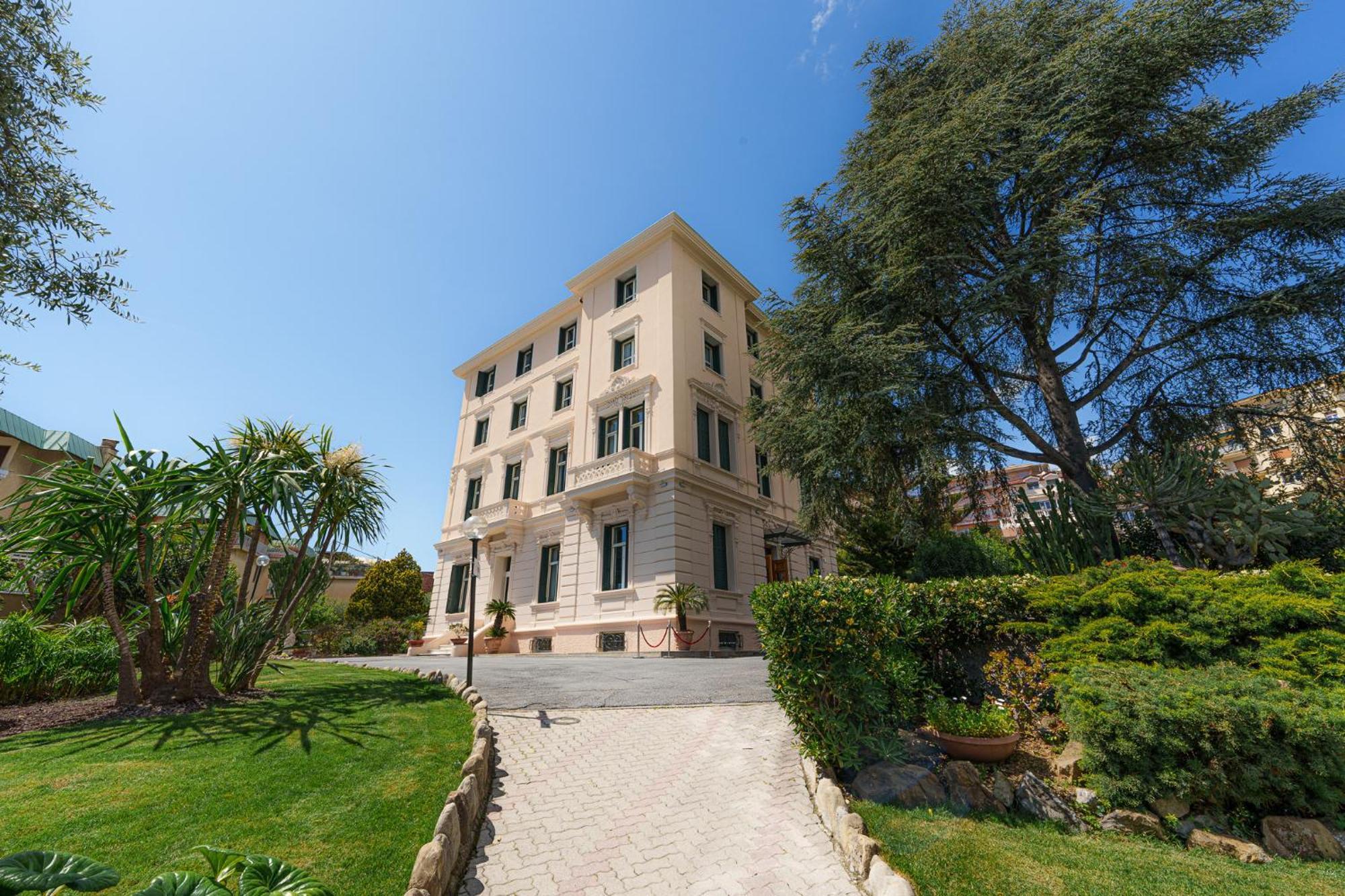 Hotel Villa Levi Sanremo Exterior photo